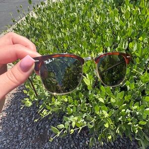 Ray-Ban Tortoiseshell Clubmaster Sunglasses with Dark Green Lenses - Men